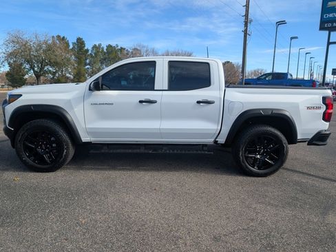 Certified 2024 Chevrolet Colorado Trail Boss w/ Advanced Trailering Package image 2