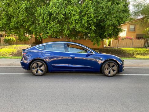 Used 2018 Tesla Model 3 Long Range RWD image 4