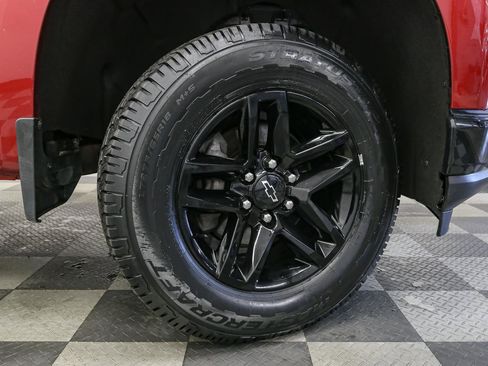 Used 2021 Chevrolet Silverado 1500 LT Trail Boss w/ Convenience Package II AWD/4WD image 16