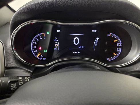Used 2020 Jeep Grand Cherokee Laredo w/ Laredo X Package RWD image 15