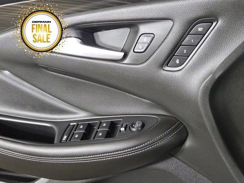 Used 2020 Buick Envision Premium image 25
