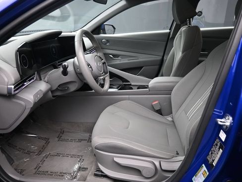Certified 2024 Hyundai Elantra SEL w/ Convenience Package FWD image 19