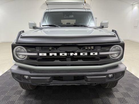Used 2024 Ford Bronco Outer Banks image 2