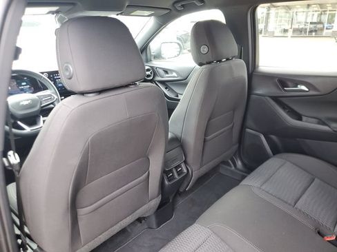 Used 2026 Chevrolet Equinox LT FWD image 9