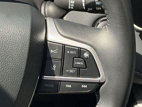 Certified 2025 Toyota Highlander LE FWD image 13