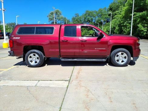 Used 2017 Chevrolet Silverado 1500 LT w/ All Star Edition AWD/4WD image 7