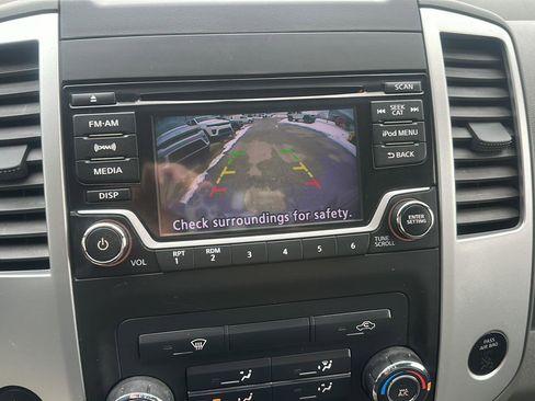 Used 2018 Nissan Frontier SV image 20