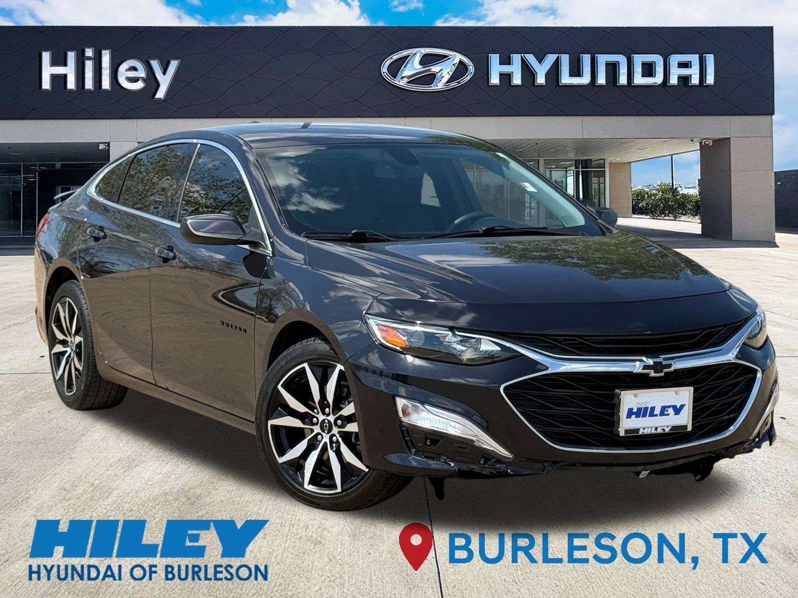 Used 2022 Chevrolet Malibu RS FWD image 2