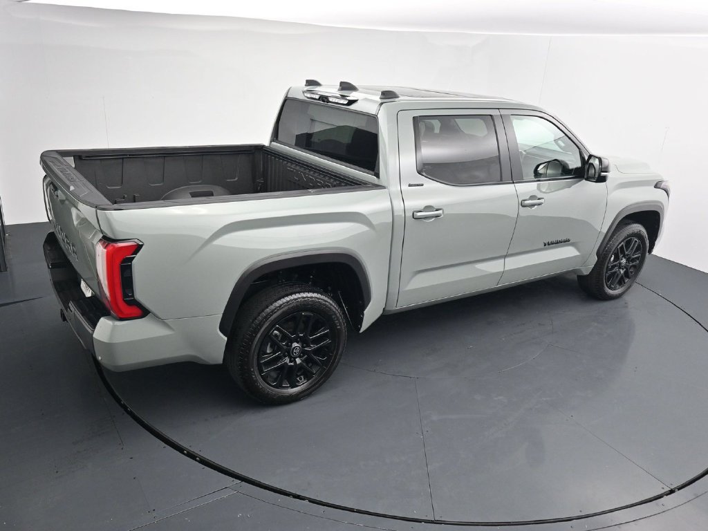 Used 2026 Toyota Tundra Limited AWD/4WD image 30