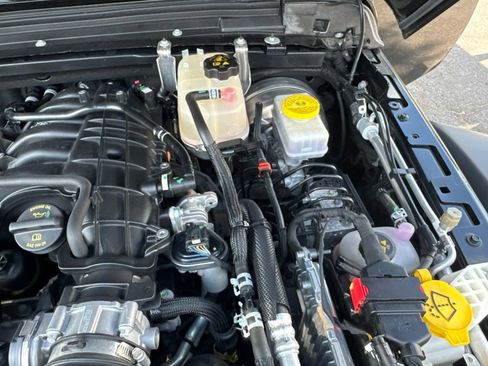 Used 2023 Jeep Wrangler Unlimited Sport AWD/4WD image 26