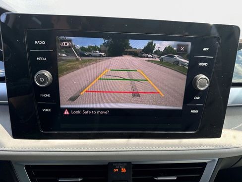 New 2025 Volkswagen Taos SE image 25