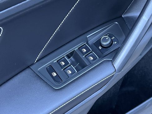 Used 2024 Volkswagen Tiguan Wolfsburg Edition image 13