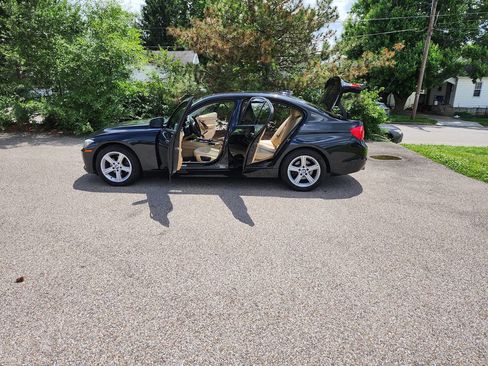 Used 2015 BMW 328i xDrive Sedan AWD/4WD image 2