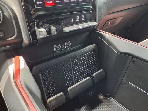 Used 2026 RAM 1500 Rebel AWD/4WD image 19