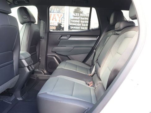 New 2026 GMC Terrain AT4 w/ LPO, Black Badging Package AWD/4WD image 25