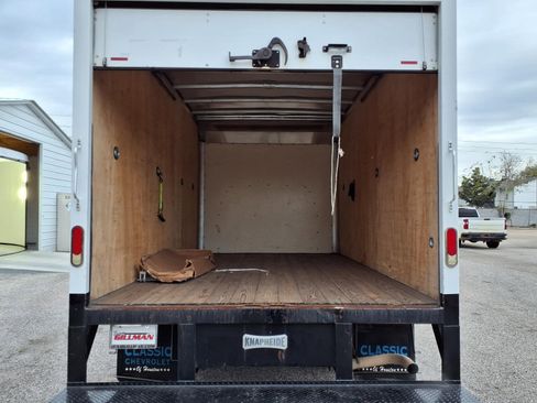 Used 2021 Chevrolet Express 3500 w/ Power Convenience Package image 26