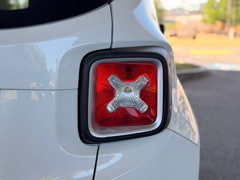 Used 2016 Jeep Renegade Limited AWD/4WD image 15