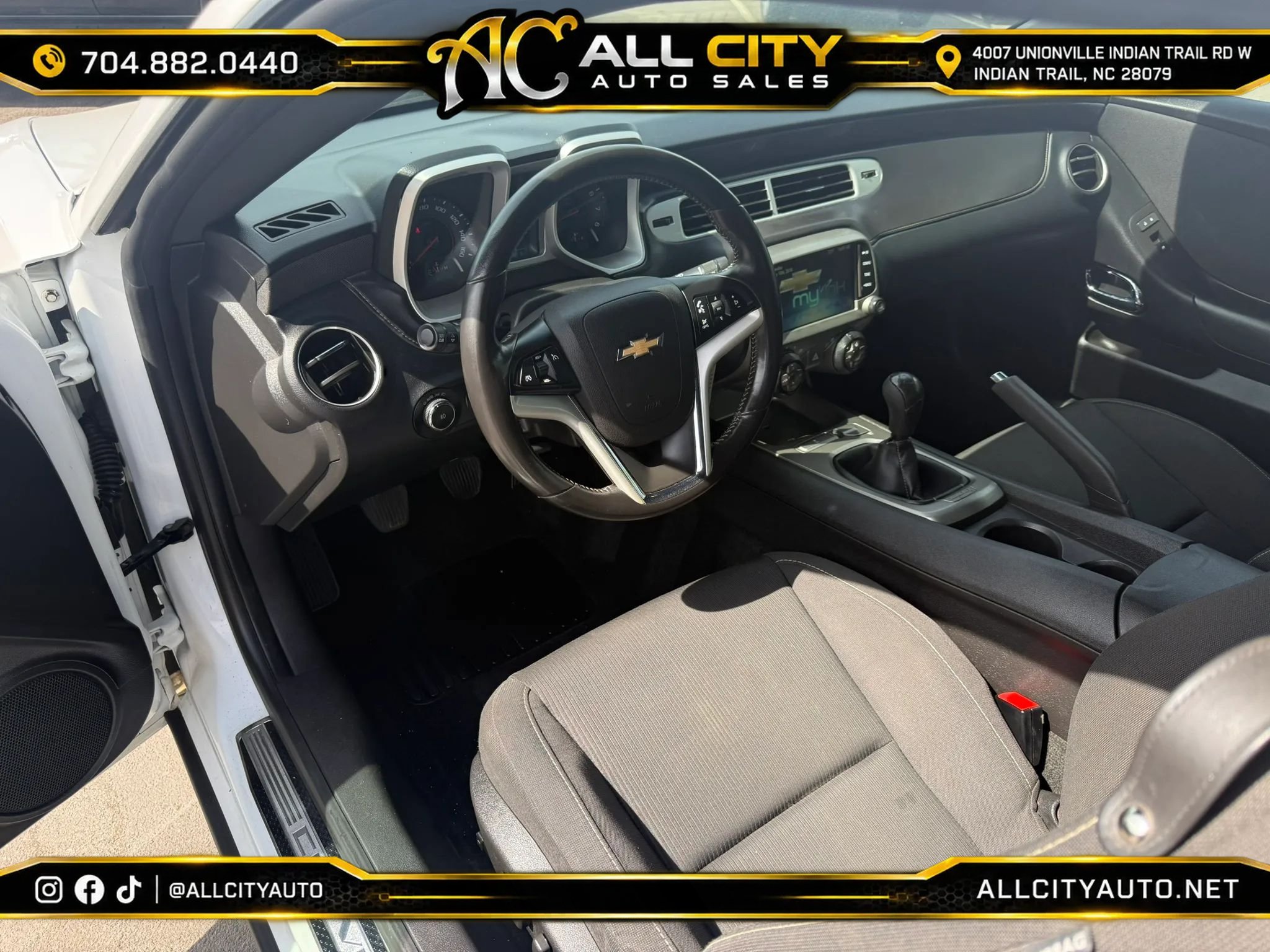Used 2013 Chevrolet Camaro LT RWD image 10