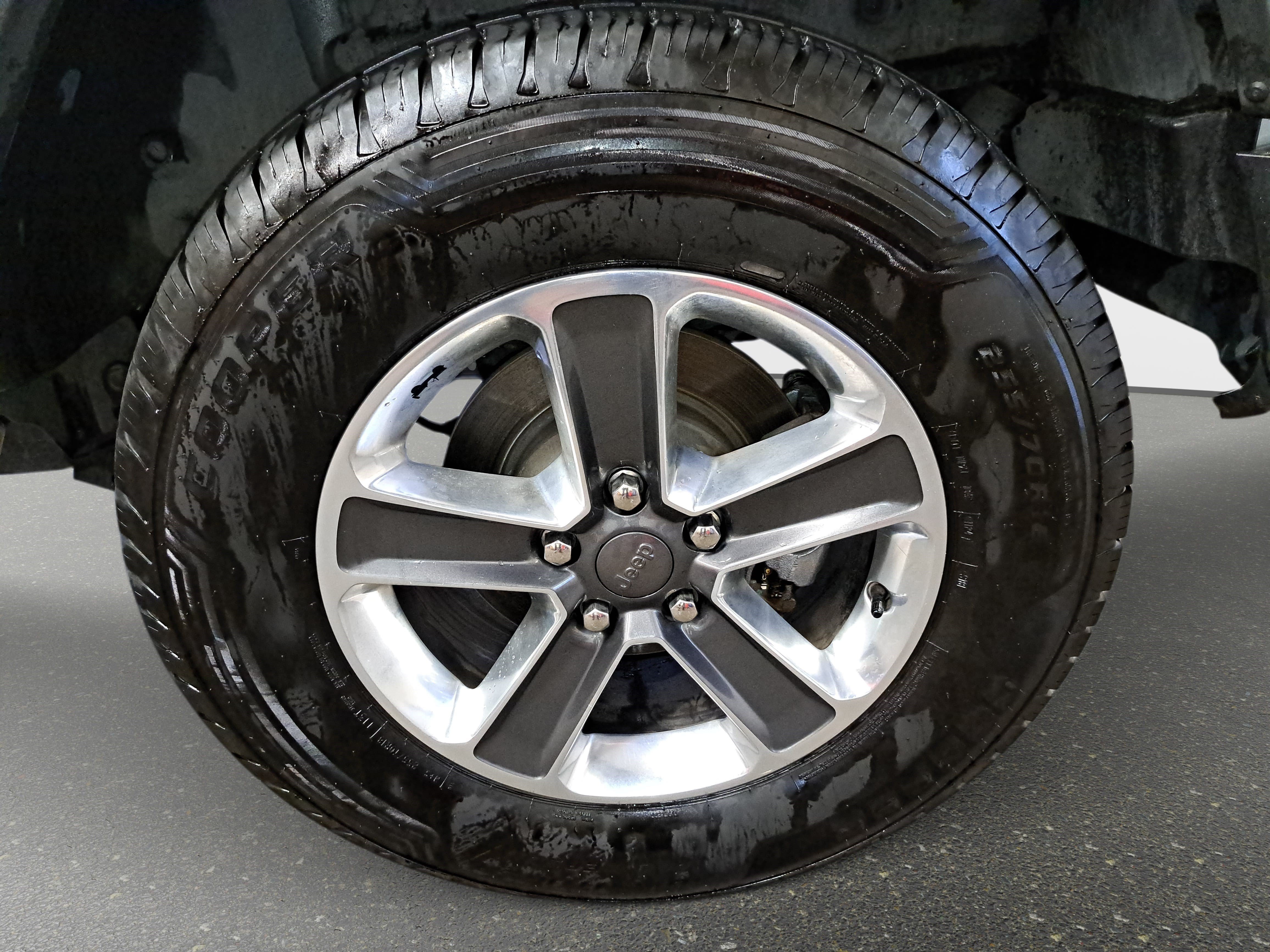 Used 2020 Jeep Wrangler Unlimited Sahara AWD/4WD image 30