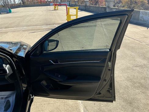 Used 2020 Honda Accord EX-L image 32