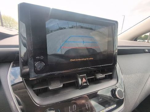 Certified 2025 Toyota Corolla LE image 12