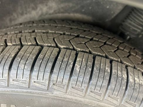 Certified 2025 Honda CR-V EX image 10