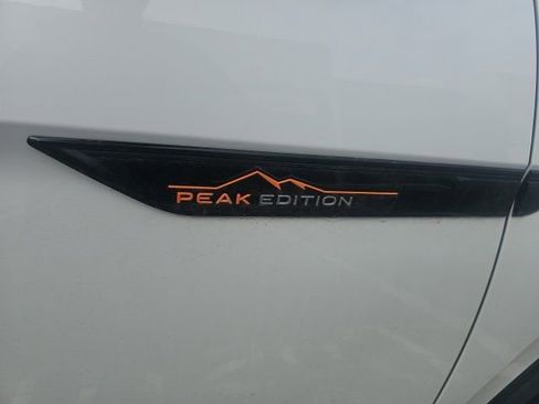 Used 2024 Volkswagen Atlas Peak Edition SEL image 12