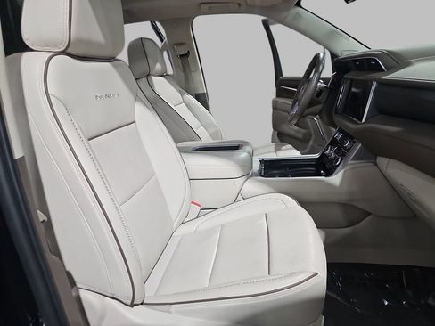 Certified 2024 GMC Yukon XL Denali w/ Advanced Technology Package AWD/4WD image 13