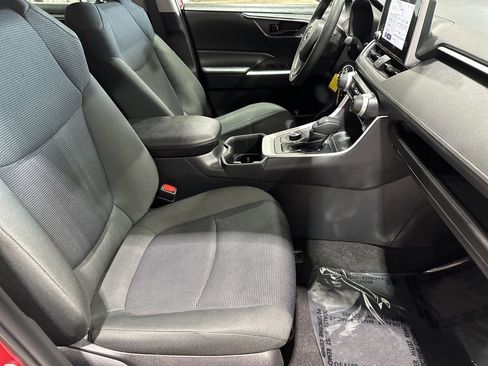 Used 2023 Toyota RAV4 LE image 17