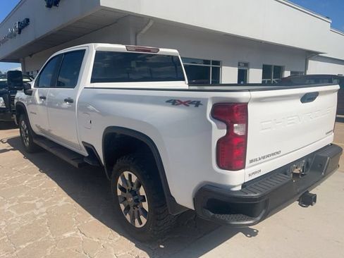 Used 2022 Chevrolet Silverado 2500 Custom AWD/4WD image 3