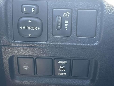 Used 2017 Toyota 4Runner SR5 Premium RWD image 17