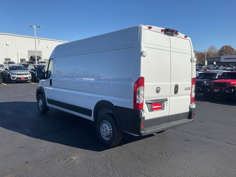 New 2026 RAM ProMaster 2500 w/ Cold Weather Group image 4