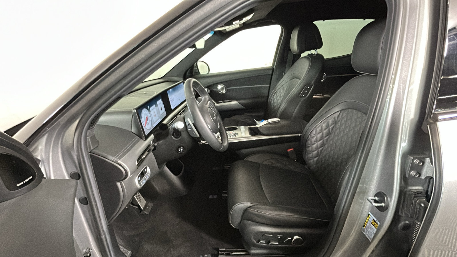 Used 2025 Genesis GV60 Performance AWD/4WD image 14