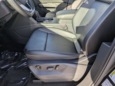 Used 2020 Volkswagen Atlas Cross Sport SE w/ Towing Package image 18