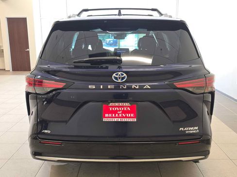 Certified 2021 Toyota Sienna Platinum AWD/4WD image 5