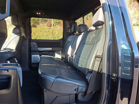 Used 2024 Ford F250 Platinum image 10