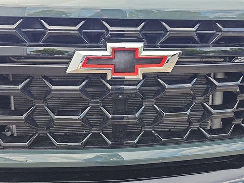 Used 2025 Chevrolet Silverado 2500 ZR2 w/ Technology Package AWD/4WD image 34