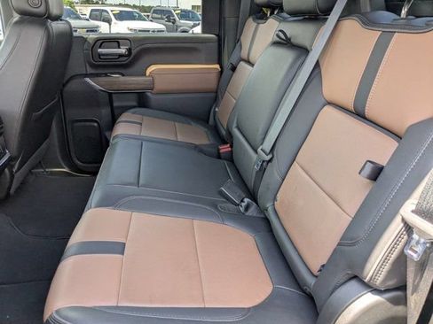 Used 2022 Chevrolet Silverado 2500 High Country w/ Technology Package AWD/4WD image 14