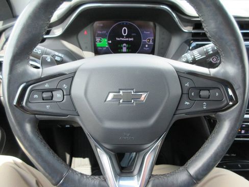 Certified 2023 Chevrolet Bolt EUV LT w/ Convenience Package FWD image 22
