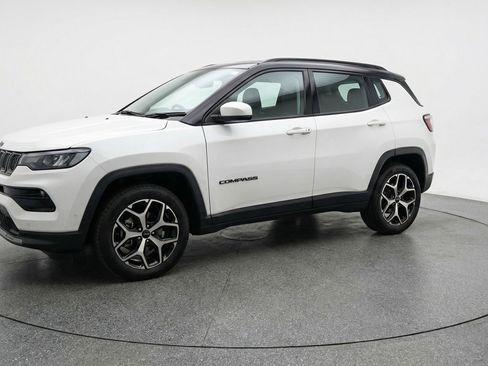 Used 2025 Jeep Compass Limited AWD/4WD image 3