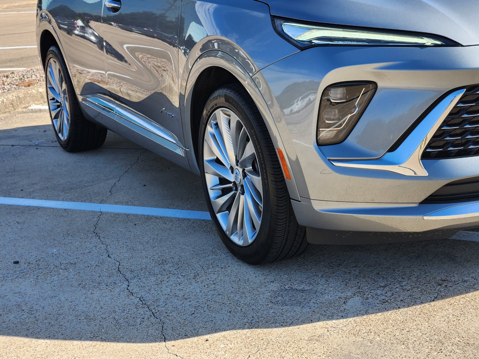 Used 2024 Buick Envision Avenir AWD/4WD image 11