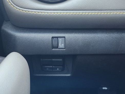 Used 2024 Chevrolet Colorado ZR2 w/ ZR2 Convenience Package III image 24