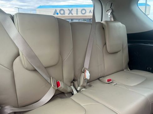 Used 2021 Nissan Armada SV image 32