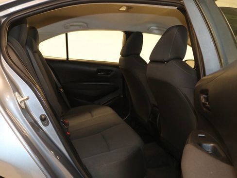 Used 2022 Toyota Corolla LE image 17