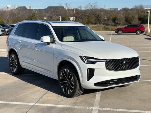 New 2026 Volvo XC90 T8 Ultra w/ Protection Package Premier image 4