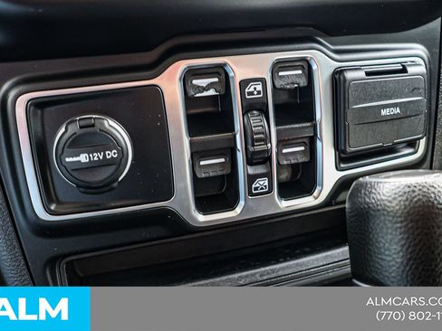 Used 2023 Jeep Gladiator Overland AWD/4WD image 32