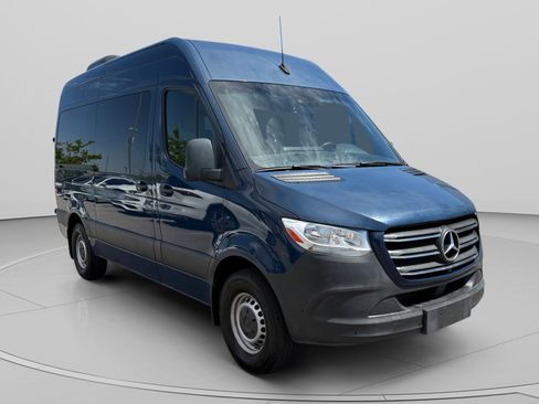 Used 2019 Mercedes-Benz Sprinter 2500 image 7
