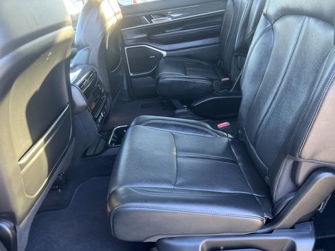 Used 2022 Jeep Wagoneer Series II w/ Premium Group I image 22