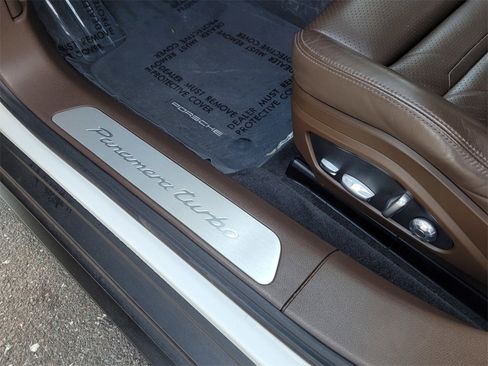 Used 2017 Porsche Panamera Turbo image 24