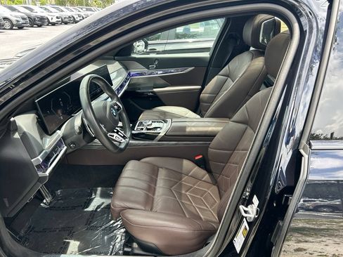 Used 2025 BMW 740i RWD image 15